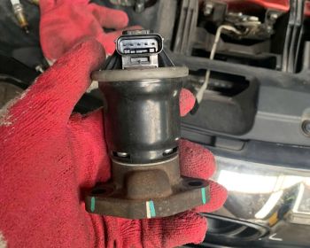 bai 180115M1H00 Van EGR  Hrv 2018  Civic 1.8 2016-2020 ( van luôn hồi khí thải xả )