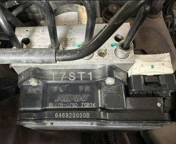 Cụm bơm abs Hrv 2018-2021 T7ST1 1S01B HÀNG BÃI
