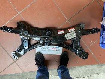 Xà đỡ máy, giá đỡ động cơ, xà cánh bướm xe Honda HRV