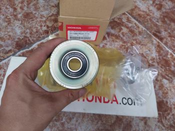 Bi tăng dây curoa máy phát xe Honda CRV