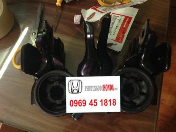 Cao su càng A xe honda CRV