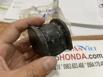 Cao su ốp cân bằng sau xe Honda CRV chính hãng