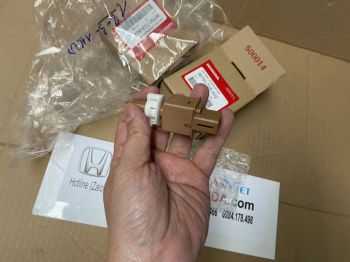 Công tắc bàn đạp chân phanh xe Honda CITY