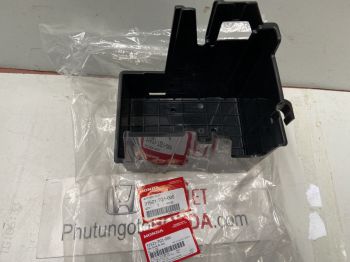 Khay đựng bình ắc quy xe Honda BRIO