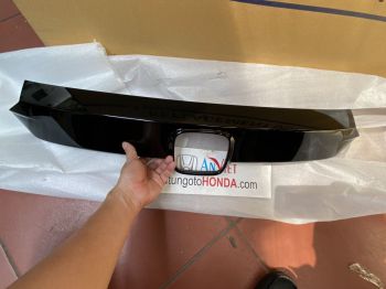 Miếng mạ trên mặt ca lăng xe Honda City 2021-2022