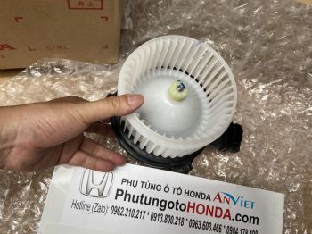 Mô tơ quạt điều hòa trong táp lô xe Honda CRV