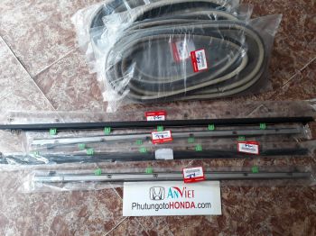 Nẹp chân kính ngoài honda CRV