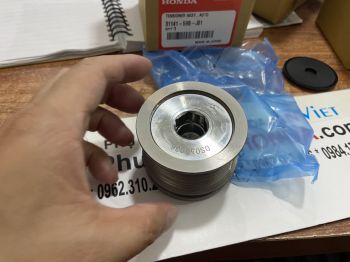 Puly đầu máy phát xe Honda HRV